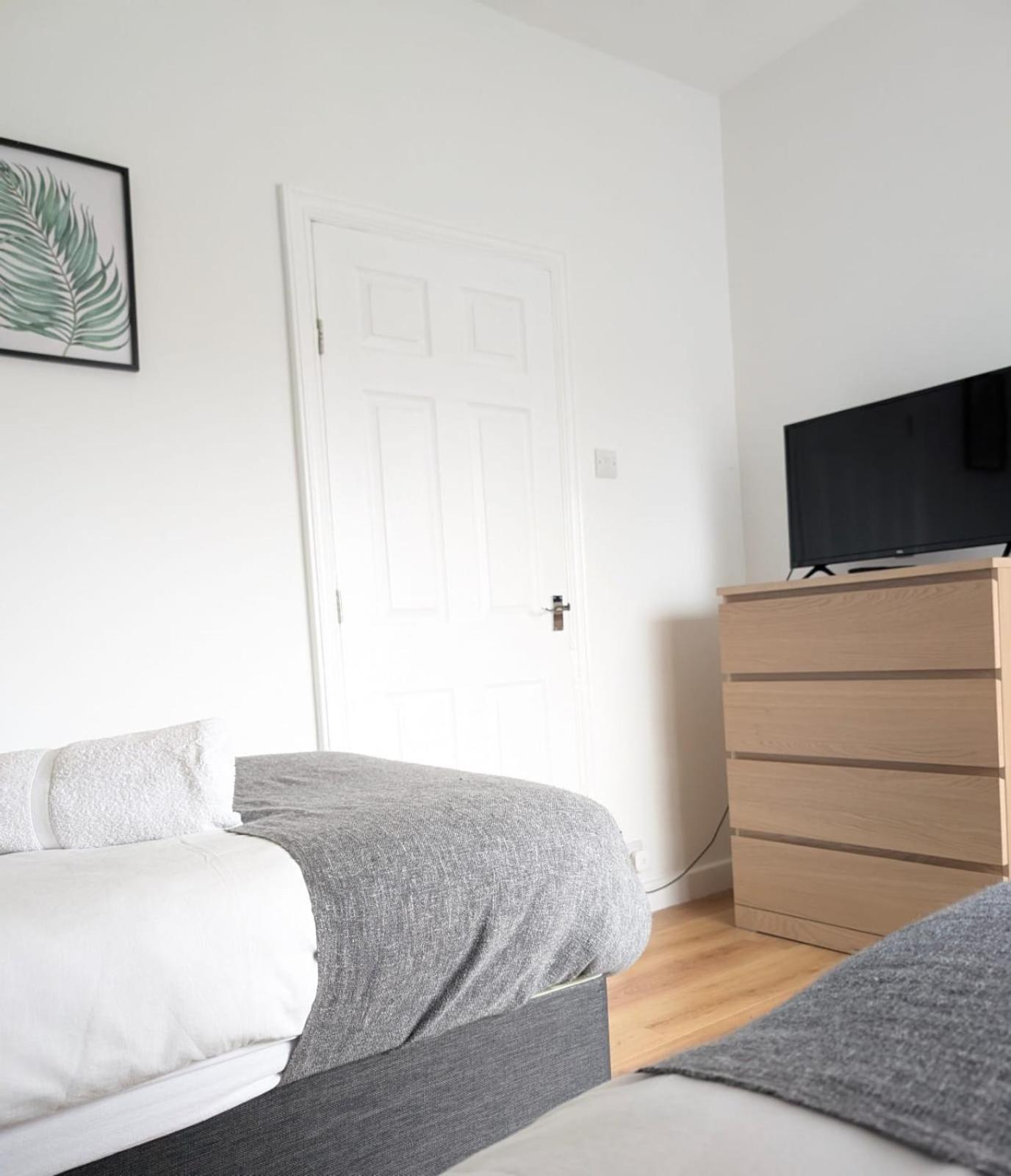 3Br-St Johns Hse-Free Parking-Workers-Kitchen-Wifi-Dog Friendly Apartment Doncaster Luaran gambar